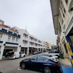 Hamilton Road (D8), Retail #572598911